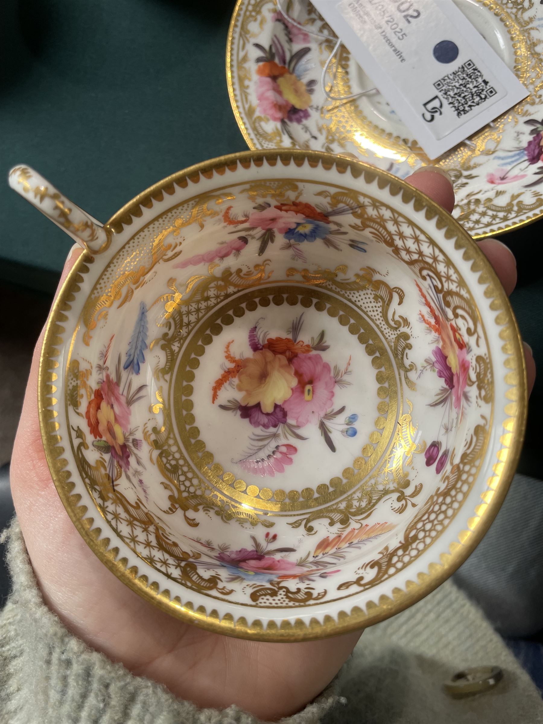 Coalport tea and coffee cups, pattern no. 830, decorated with sprays of flowers within gilt borders, comprising three teacups, four coffee cups and five saucers, with another matched teacup and saucer 