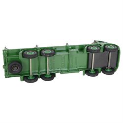 Two Meccano Dinky Supertoys diecast models, comprising Foden Flat Truck with Tailboard no. 903, in blue and orange finish, and Foden Flat Truck with chains, in green finish, both boxed, no. 905 in dual numbered box