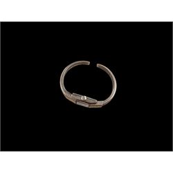 9ct gold ladies Accurist bracelet wristwatch, stamped 9c 375