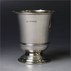 Silver Queen Elizabeth II Silver Jubilee mug, with silver and enamel profile of the Queen's head to one side, hallmarked W I Broadway & Co, Birmingham1977, H7.5cm, boxed