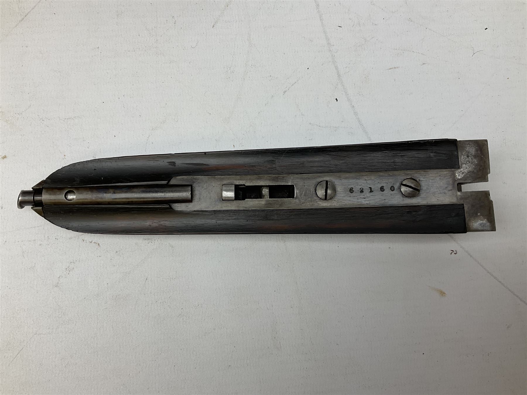 Midland Gun Company Birmingham & London 12-bore side-by-side box-lock non-ejector double barrel shotgun with 76cm damascus barrels, Prince of Wales style walnut stock with chequered grip and fore-end, top safety and engraved lock no.62160 L120cm overall; in scratch built baize lined wooden case. SHOTGUN CERTIFICATE REQUIRED.