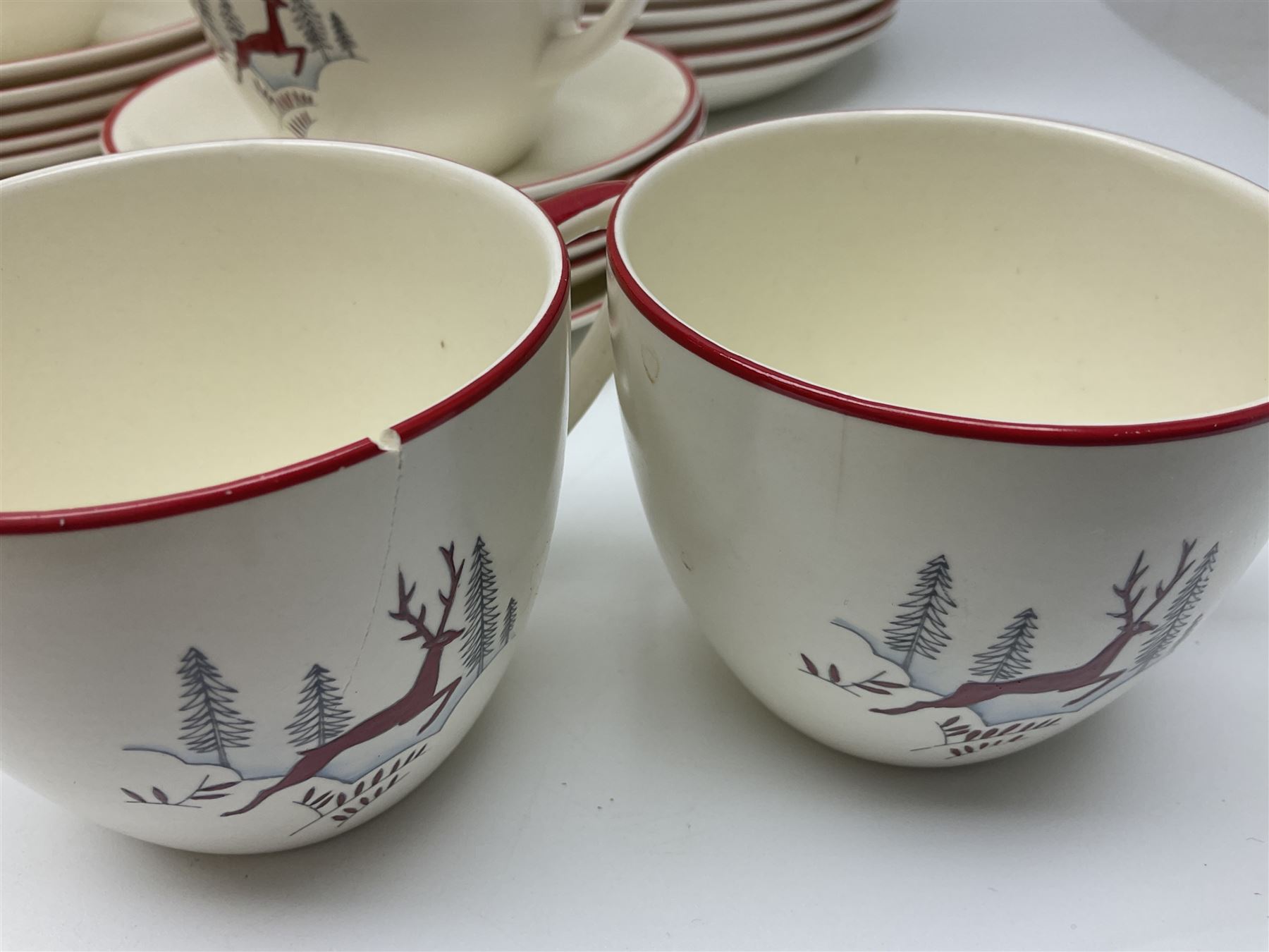 Crown Devon Stockholm patterned tea and dinner wares, to include, five teacups and saucers, milk jug, open sucrier, six dessert plates, six side plates, six dinner plates, serving platter, etc (42)