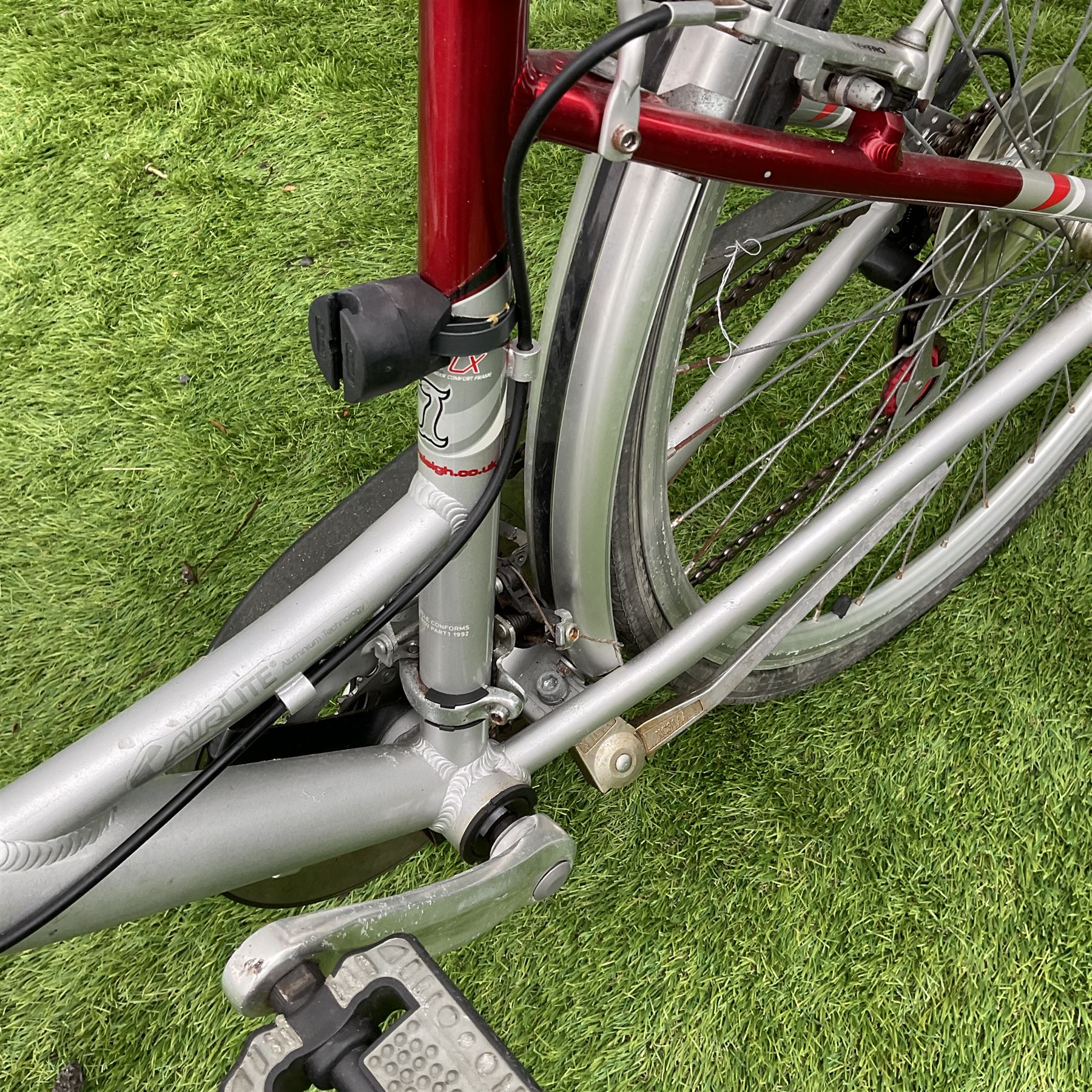 Raleigh air lite bike, padded brakes shimano gear shifters  - THIS LOT IS TO BE COLLECTED BY APPOINTMENT FROM DUGGLEBY STORAGE, GREAT HILL, EASTFIELD, SCARBOROUGH, YO11 3TX