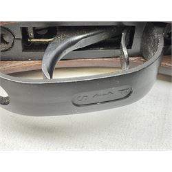 Gamo Magnum 2000 .22 air rifle with break barrel action and trigger guard safety, serial no.2106207 L109cm; in gun sling