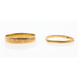  Two Victorian gold wedding bands both hallmarked 22ct approx 2.2gm  
