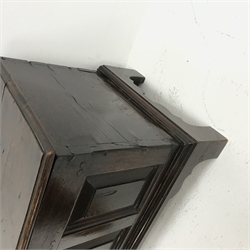 18th century oak coffer bach, the moulded hinged top above triple paneled front, on bracket feet, W63cm, H42cm, D36cm