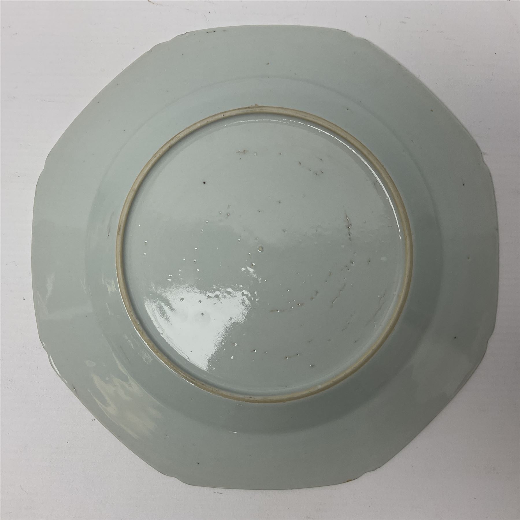 18th century Chinese export blue and white plate of octagonal form, with a pagoda landscape, D23cm