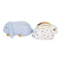 Herend blue fishnet rabbit, together with Royal Crown Derby rabbit paperweight with gold stopper, H5cm 