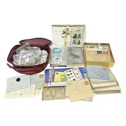 Coins, banknotes and stamps, including Queen Elizabeth II commemorative fifty pence and two pound coins, pre-decimal coinage, Bank of England ten shilling note, Queen Victoria penny lilac stamp on cover, various first day covers etc