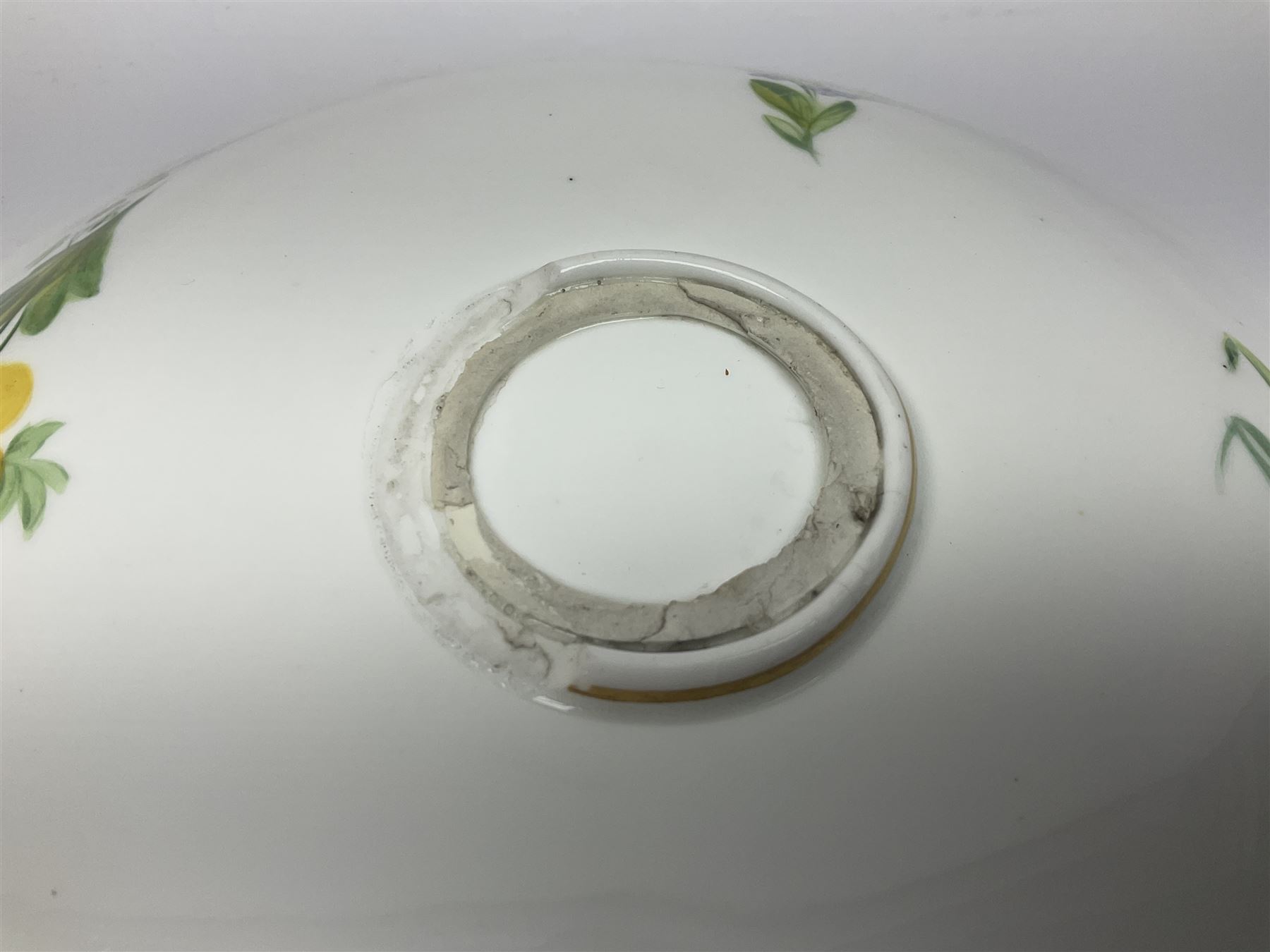 Victorian Copeland, Botanical dessert service, decorated with floral sprigs to the centre with a pink and gilt border, comprising five comports and seven plates, largest comport H20cm, plate D22cm