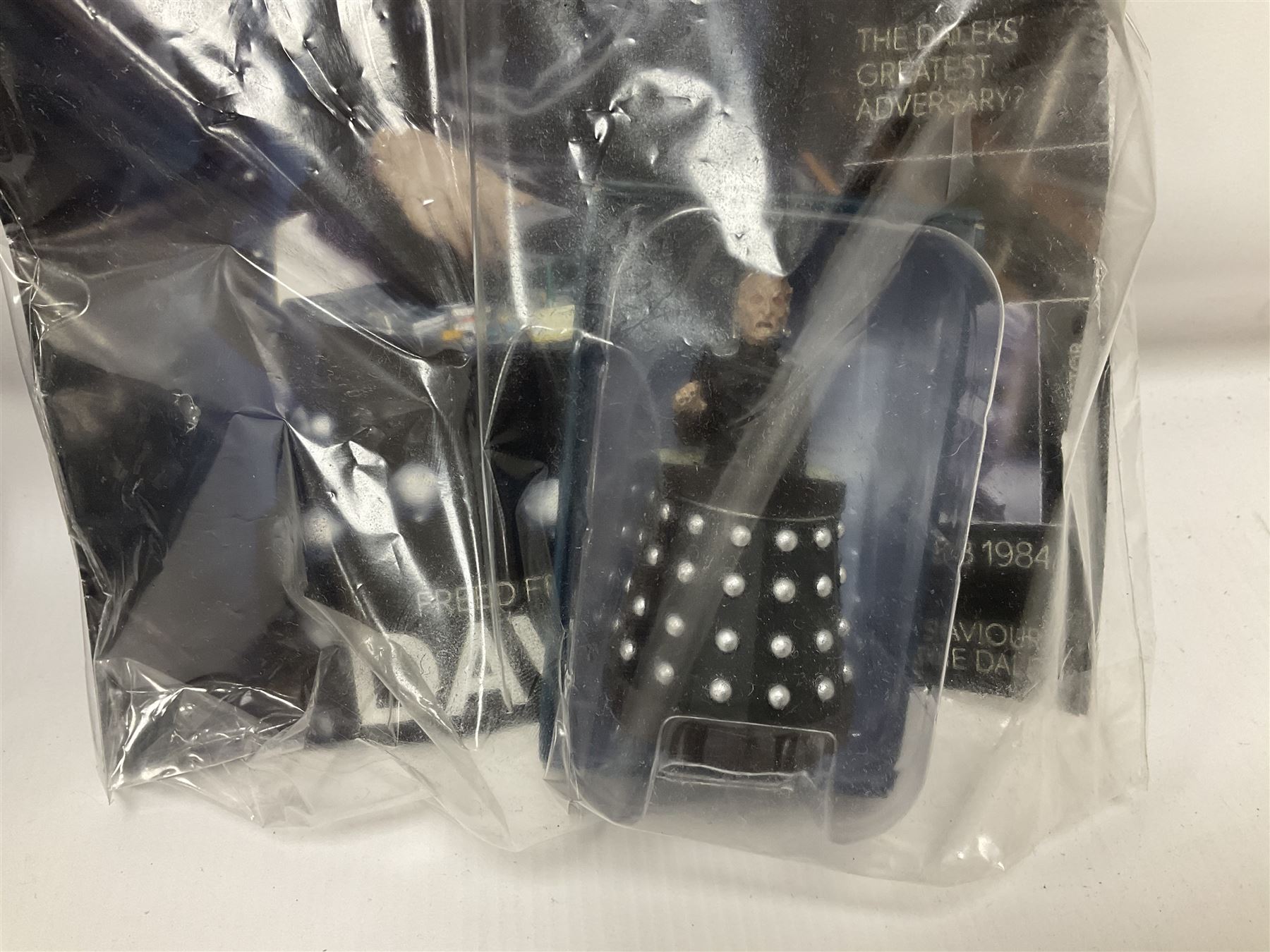 ‘Dr Who’ - Eaglemoss periodical Figurine Collection comprising twenty-seven figures of Tardis’ and Daleks, including Special Tardis 1 figure, two still with original magazine; all boxed, most with factory tie-downs 