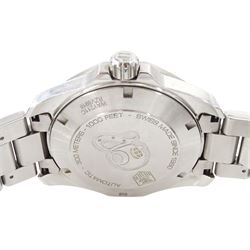 Tag Heuer Aquaracer gentleman's stainless steel automatic wristwatch, Ref. WAY211C,  Calibre 5, serial No. RZV8916, blue dial with dagger hour markers, date aperture and unidirectional rotating bezel, on original stainless steel bracelet, with fold-over clasp