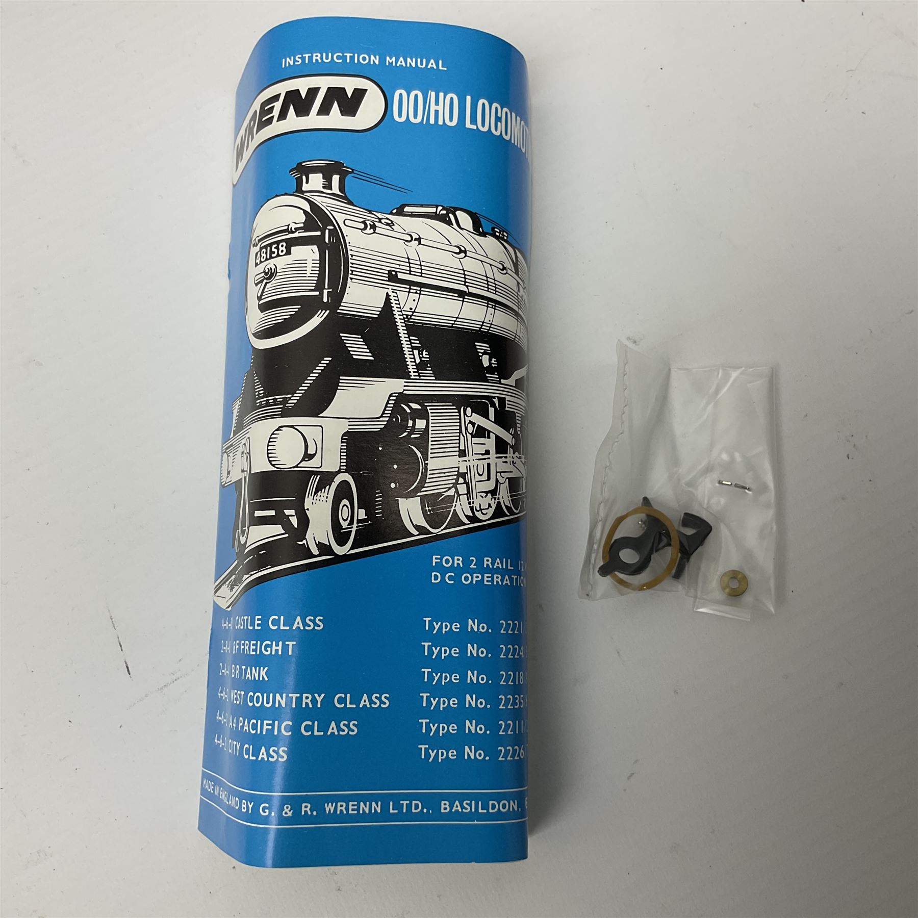 Wrenn '00' gauge - two Class A4 4-6-2 locomotives in LNER Garter Blue - 'Mallard' No.4468; and 'Sir Nigel Gresley' No.7; both boxed with instructions (2)