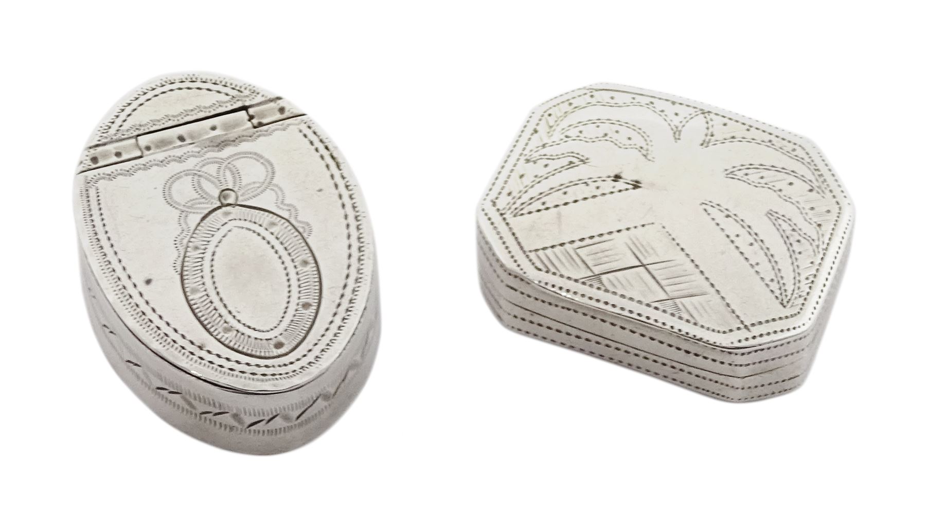 George III silver vinaigrette by Cocks & Bettridge, Birmingham 1807 and a silver small box, with hinge lid by Samuel Pemberton, Birmingham 1819 (2)