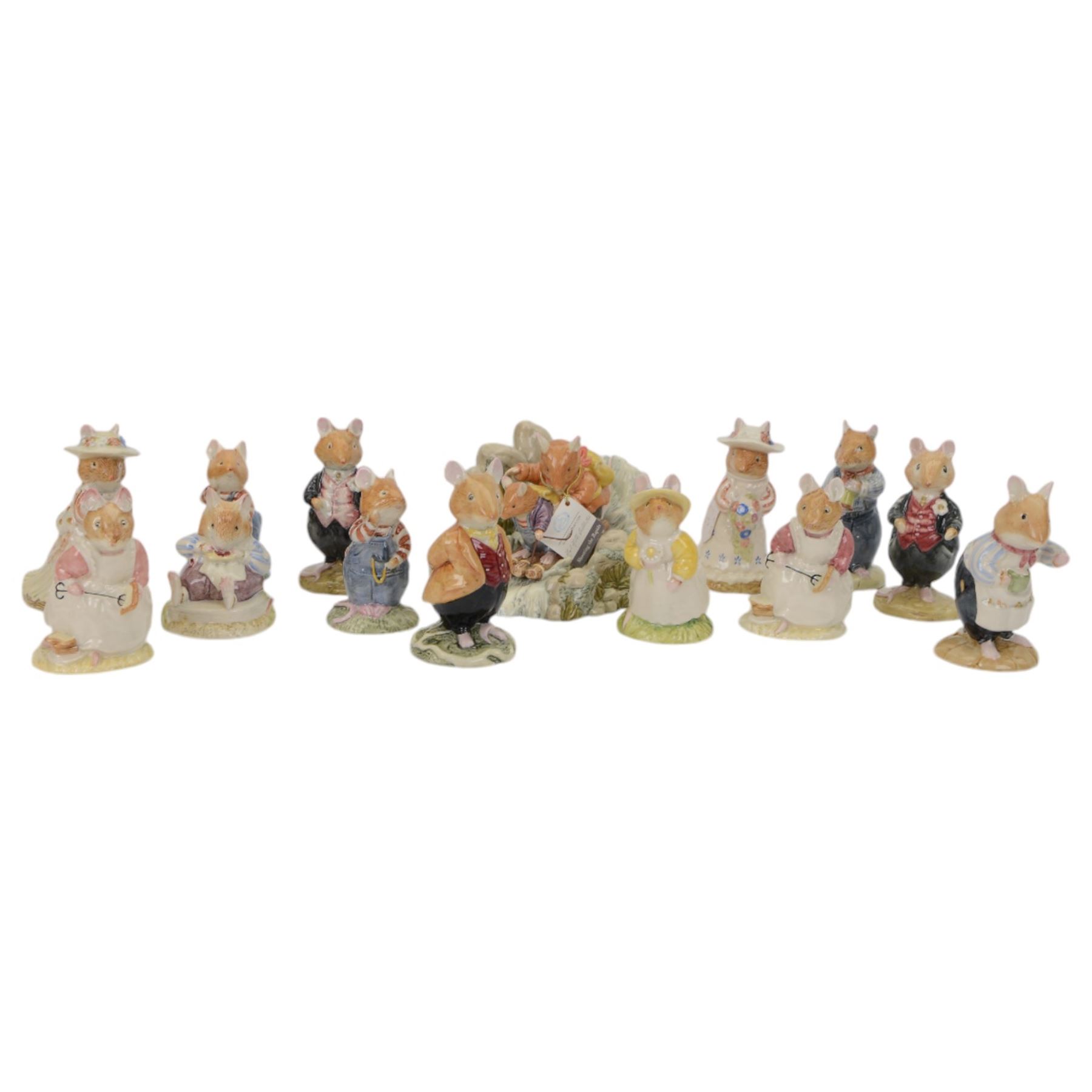 Collection of Royal Doulton Brambly Hedge figures, including Shooting the Rapids, Poppy Eyebright, Clover, Mr Apple, Dusty Dogwood etc  