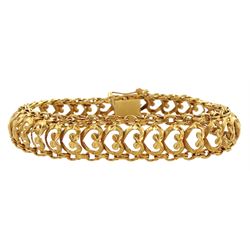 17ct gold fancy heart openwork link bracelet