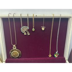 9ct gold jewellery, including white gold necklace links, heart t-bar necklace and a single earring, together with silver jewellery including charm bracelet and fob, silver propelling pencil, Seiko wristwatches, Technos Automatic Star Chief 25 jewels wristwatch and a collection of costume jewellery including items by Napier