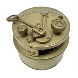 Royal Navy Stanley MK1 1941 brass pocket sextant, H6.5cm