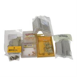 Large collection of unpainted war gaming white metal and resin miniatures, mostly 28mm scale, including figures, accessories and vehicle kits, with brands including Hovels, Ainsty, Dixon, Curteys, Ironclad etc