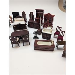 1:24 scale dolls house furniture, comprising stove, mangle, couch and arm chairs, bed, bathroom suite, two dining tables with chairs, side tables, cabinets, dressers, etc 