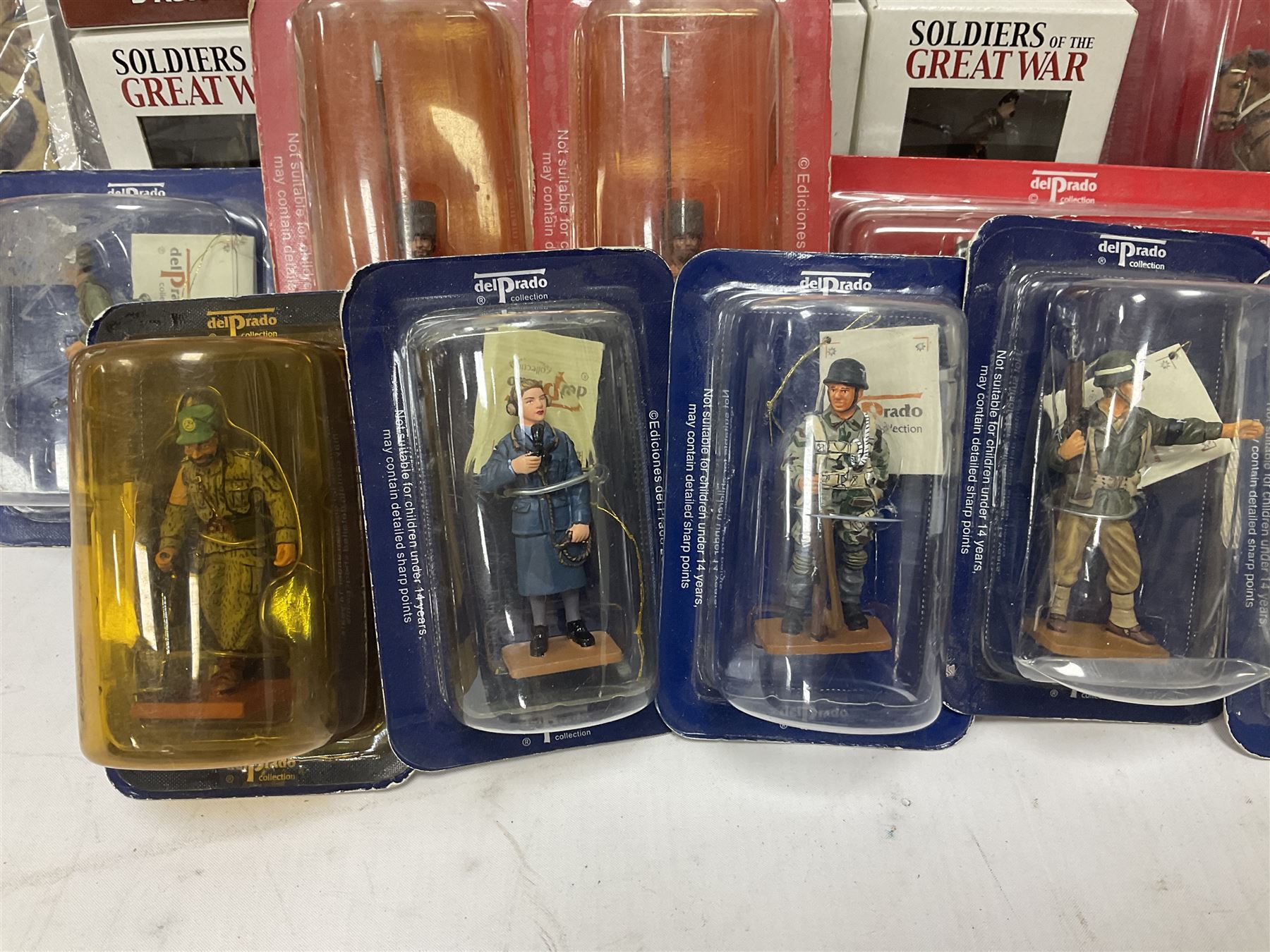 Thirty-four Del Prado metal soldiers from periodical issues for WW2, Napoleonic War etc; all in unopened blister packs; and seven similar DeAgostini boxed soldier figures (41)