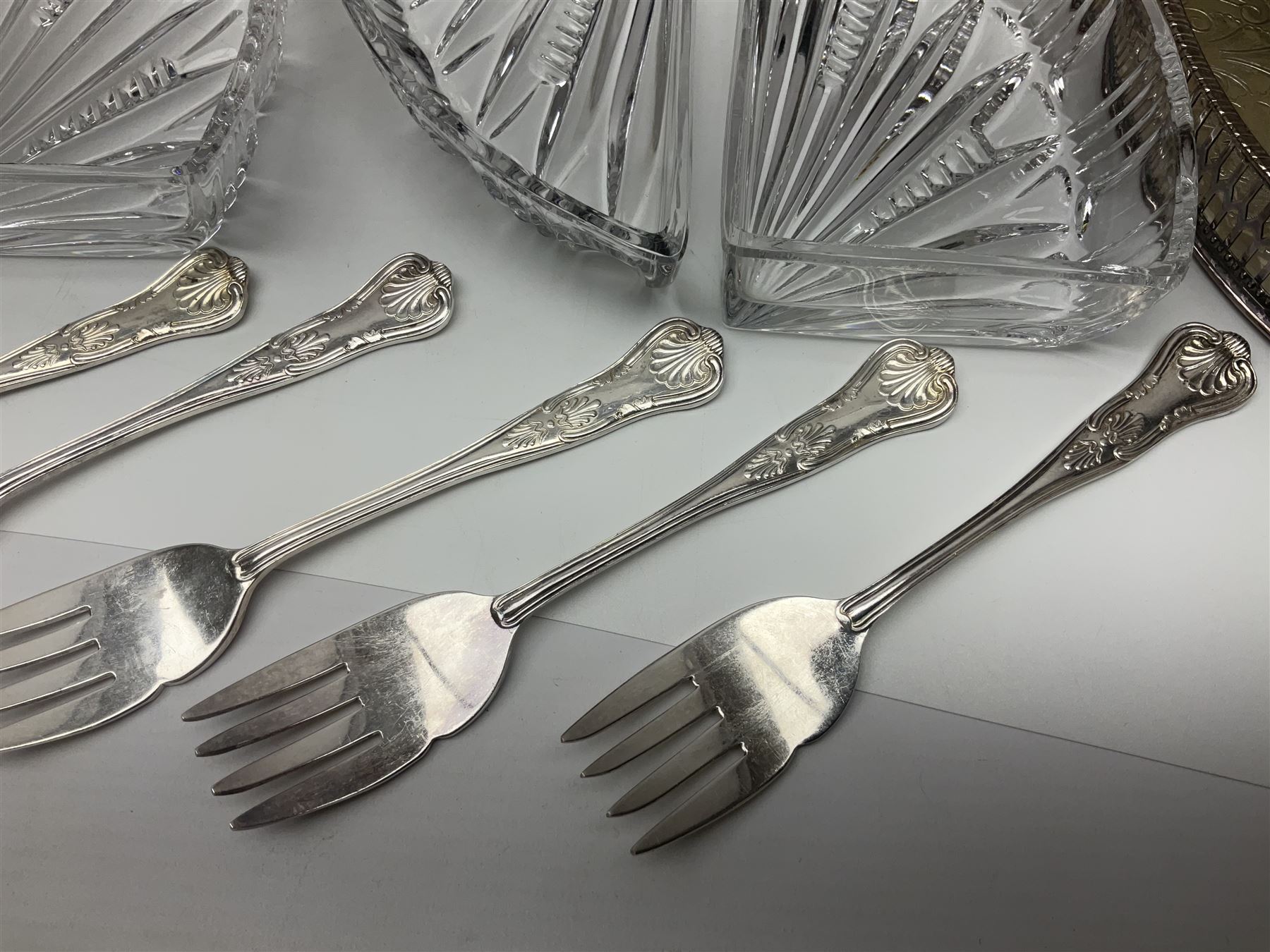 Canteen of cutlery together with Coalport basket, glass decanters and other collectables 