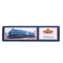 Limited edition 00 gauge Bachmann Class A4 4-6-2 locomotive and tender 'Wild Swan' no. 60021, Shed Code 34A Kings Cross, boxed