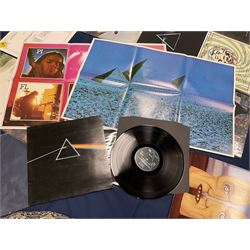 Pink Floyd vinyl LPs including 'Delicate Sound of Thunder', 'Relics', 'A Momentary Lapse of Reason', 'The Wall', 'Wish You Were Here' etc (20)