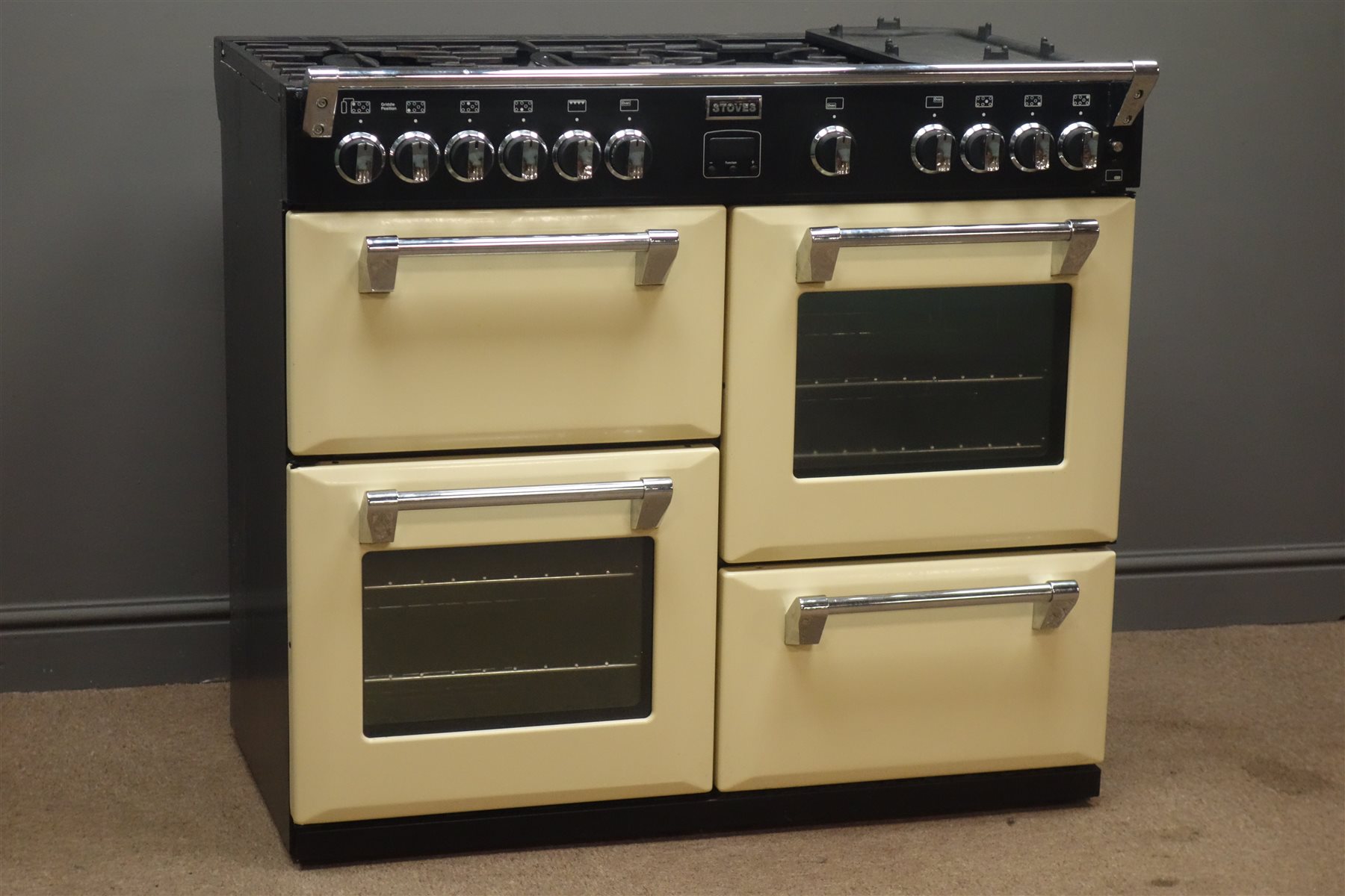 Stoves Richmond 1000GT Champagne, duel fuel gas and electric range