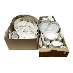 Royal Worcester pheasant plate, together with Royal Worcester Silver Viceroy six coffee cans and saucers and other teawares and ceramics, in two boxes