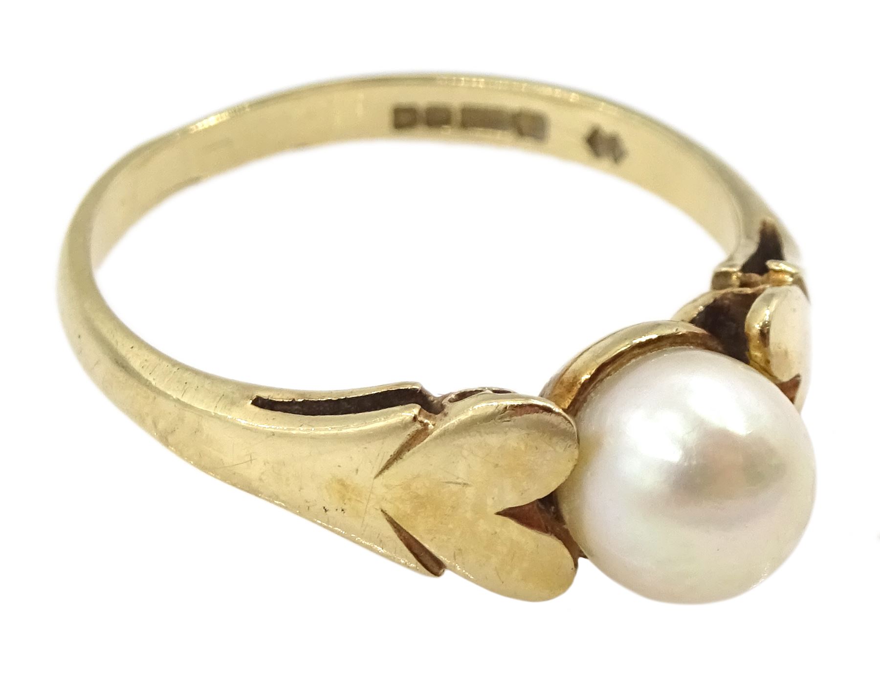 9ct gold single stone pearl ring, hallmarked