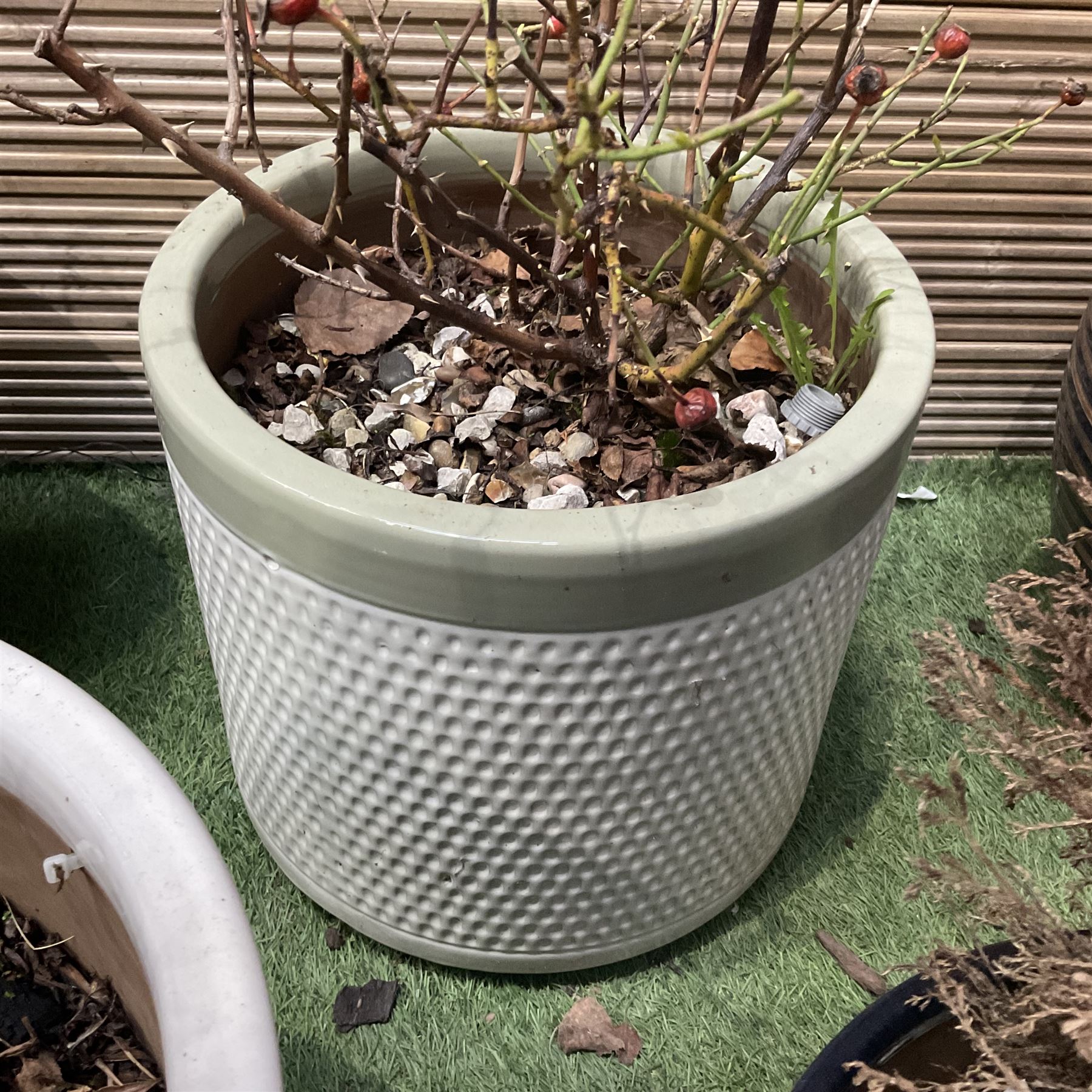 Set of six garden planter pots  - THIS LOT IS TO BE COLLECTED BY APPOINTMENT FROM DUGGLEBY STORAGE, GREAT HILL, EASTFIELD, SCARBOROUGH, YO11 3TX