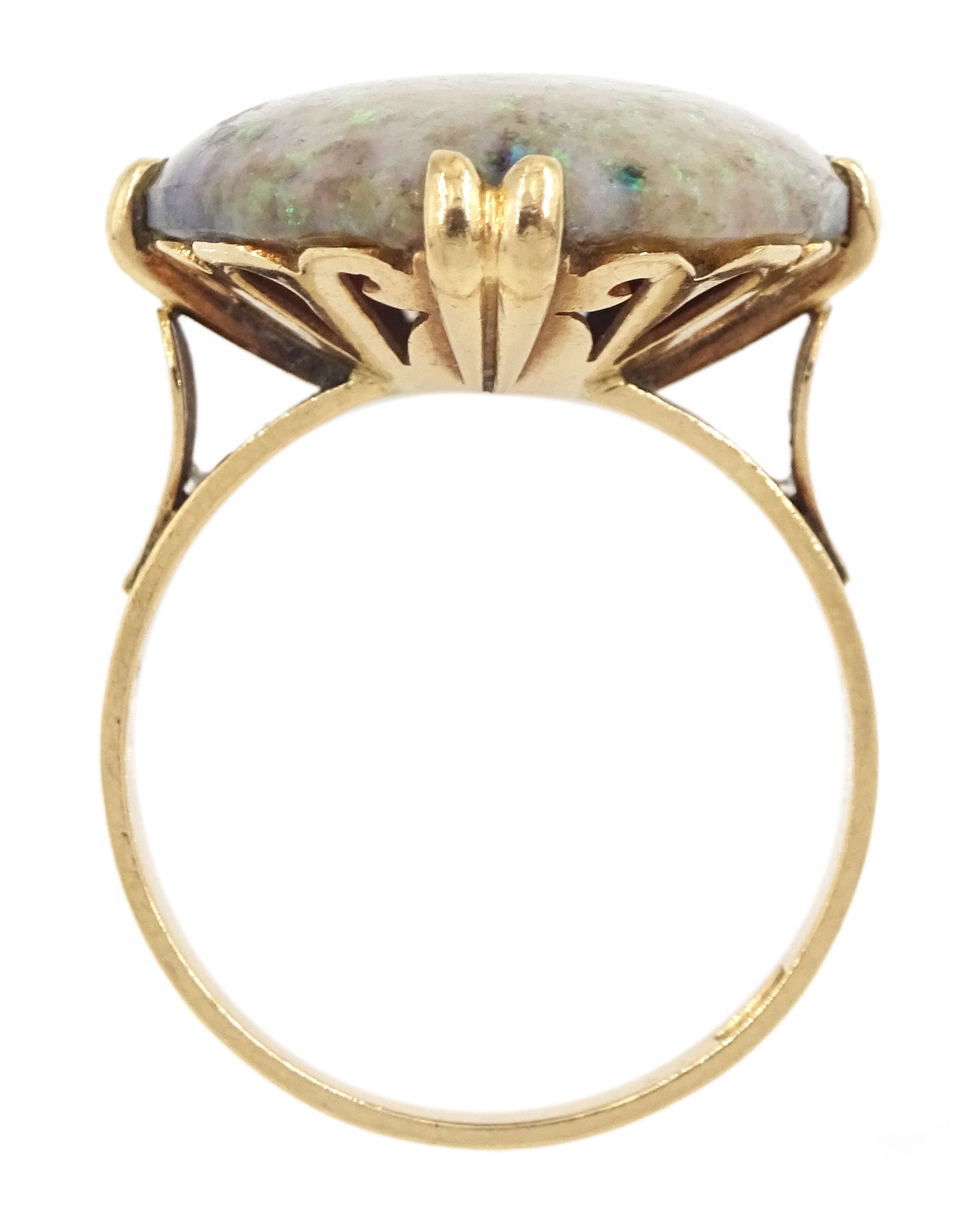 Gold single stone opal ring, opal approx 10.45 carat