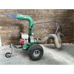 Billy Goat D1301H Debris Loader, trailer