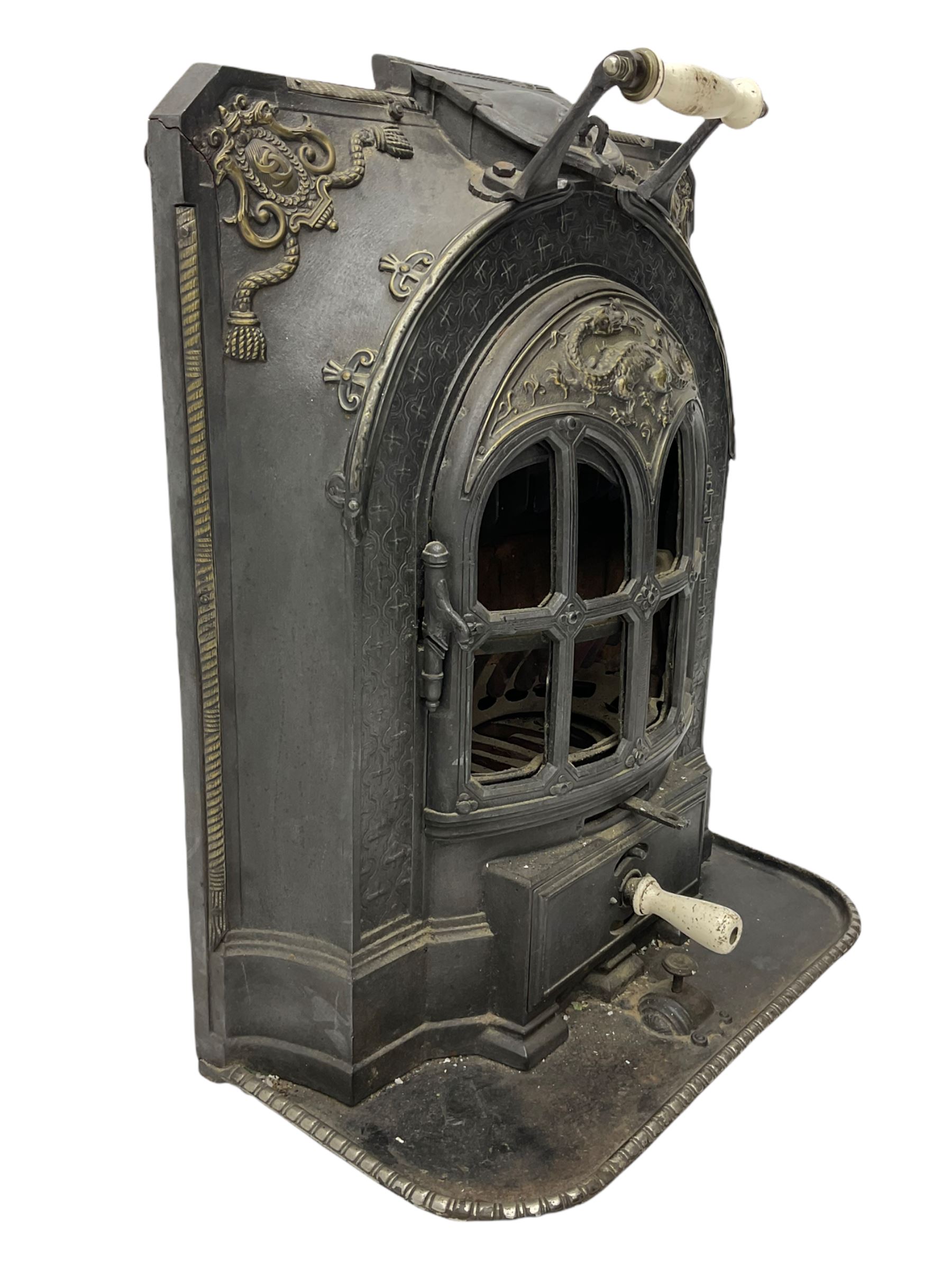 Early 20th century French La Salamandre cast iron stove
