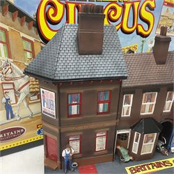 Britains - Circus Street Parade diorama with Circus Professional Vehicle no.08673; in original box 