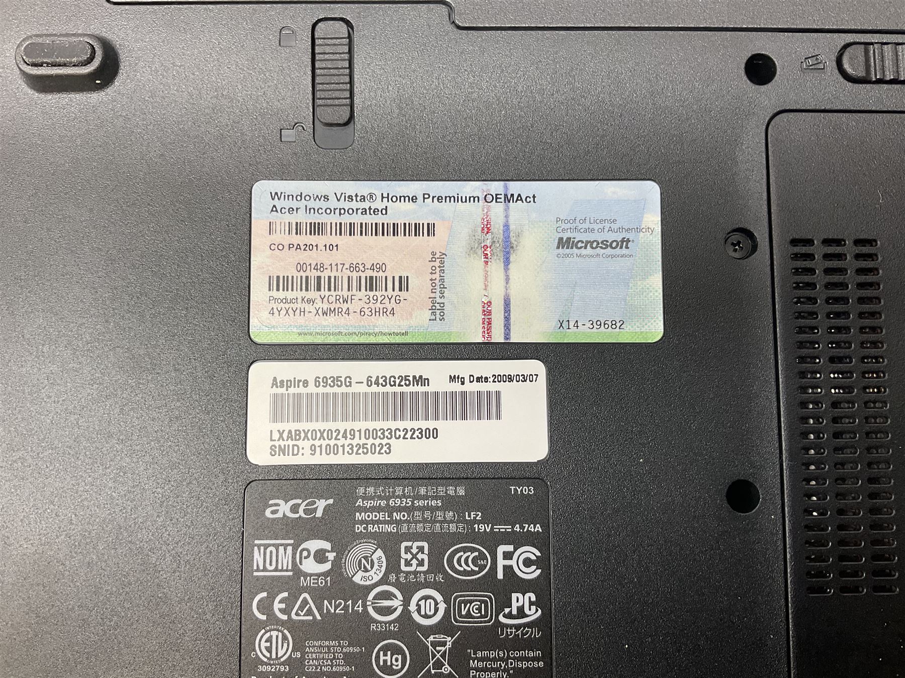 Acer Aspire 6935G laptop, with charger