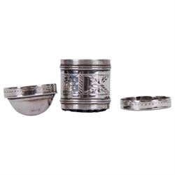 George III silver nutmeg grater, of cylindrical form with pull off cap and base, engraved with a foliate band, hallmarked Samuel Pemberton, Birmingham 1790, H3cm