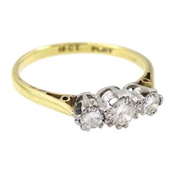 Gold three stone diamond ring, stamped 18ct Plat, total diamond weight approx 0.40 carat