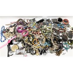 Costume jewellery including necklaces, bangles, wristwatches, rings etc