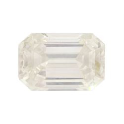 Loose emerald cut diamond stone, diamond 3.81 carat, colour L, clarity SI2, with World Gemological Institute report