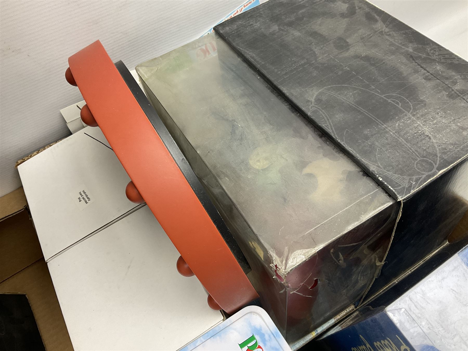 Large collection of Wallace & Gromit collectables, including four Born to Play  figures, clocks, composite figures, etc, in four boxes   