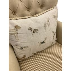 Voyage Maisonette - Nero Armchair upholstered in beige and check fabric, with cushion