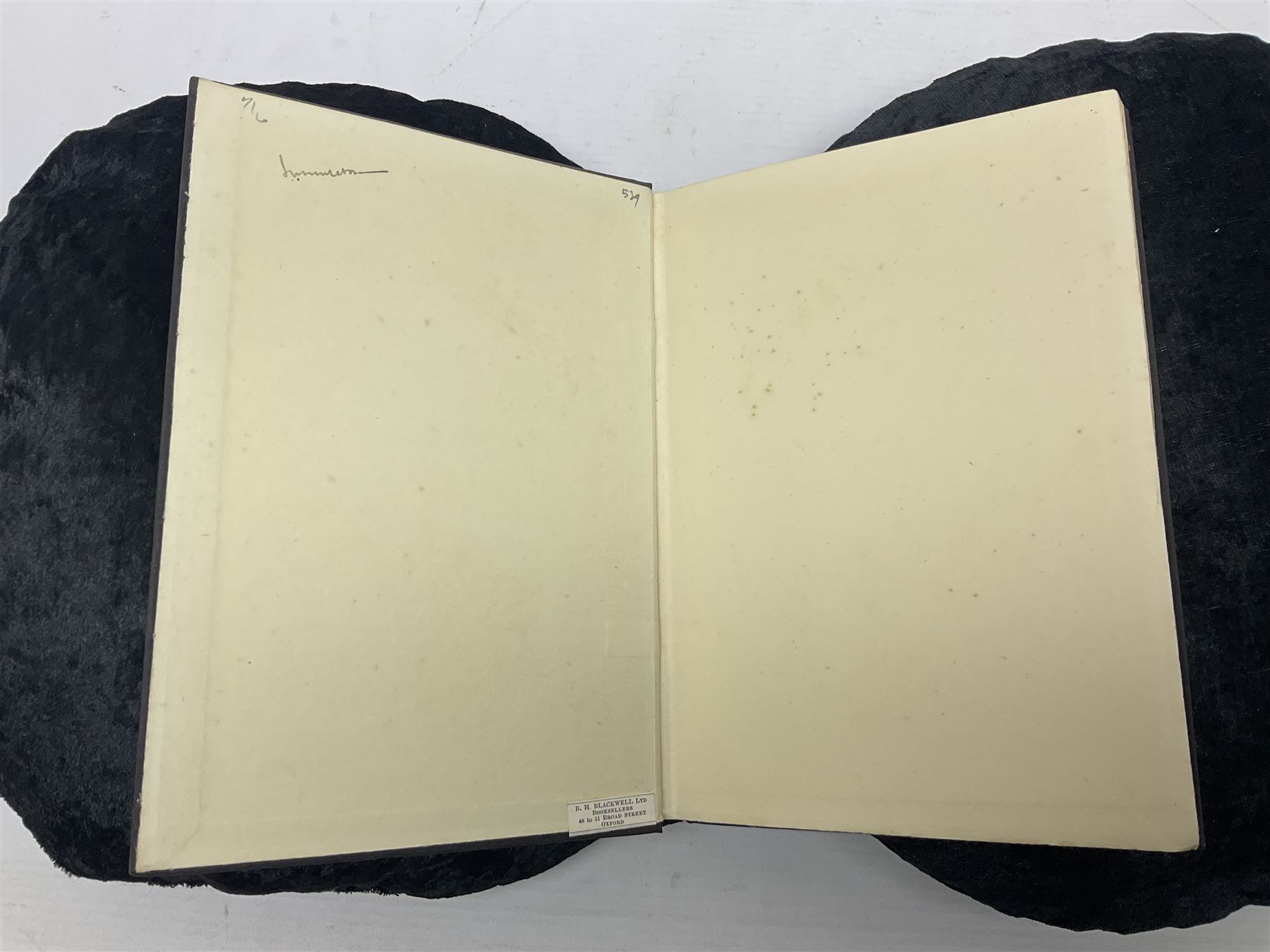 Ezra Pound; A Draft of XXX Cantos, Faber & Faber Limited 1933 