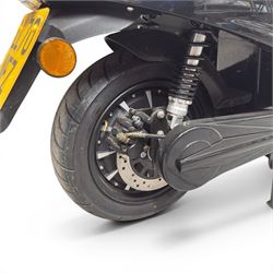 Sakura JS2A - 4000W electric scooter (125cc equivalent), 2 Miles, LL70 NFZ