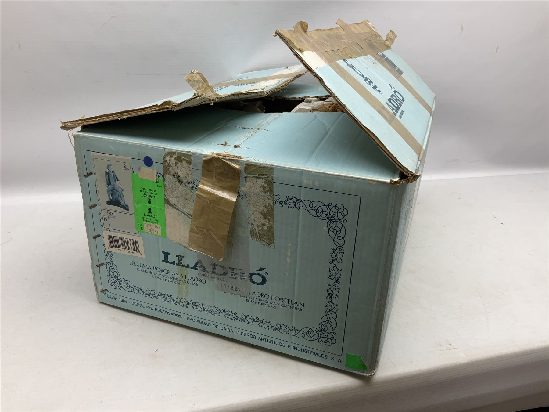 Lladro figure, Beethoven, limited edition 246/3000, Sculpted by Salvador Furio, no 5339, with original box year issued 1985, year retired 1993, H34cm