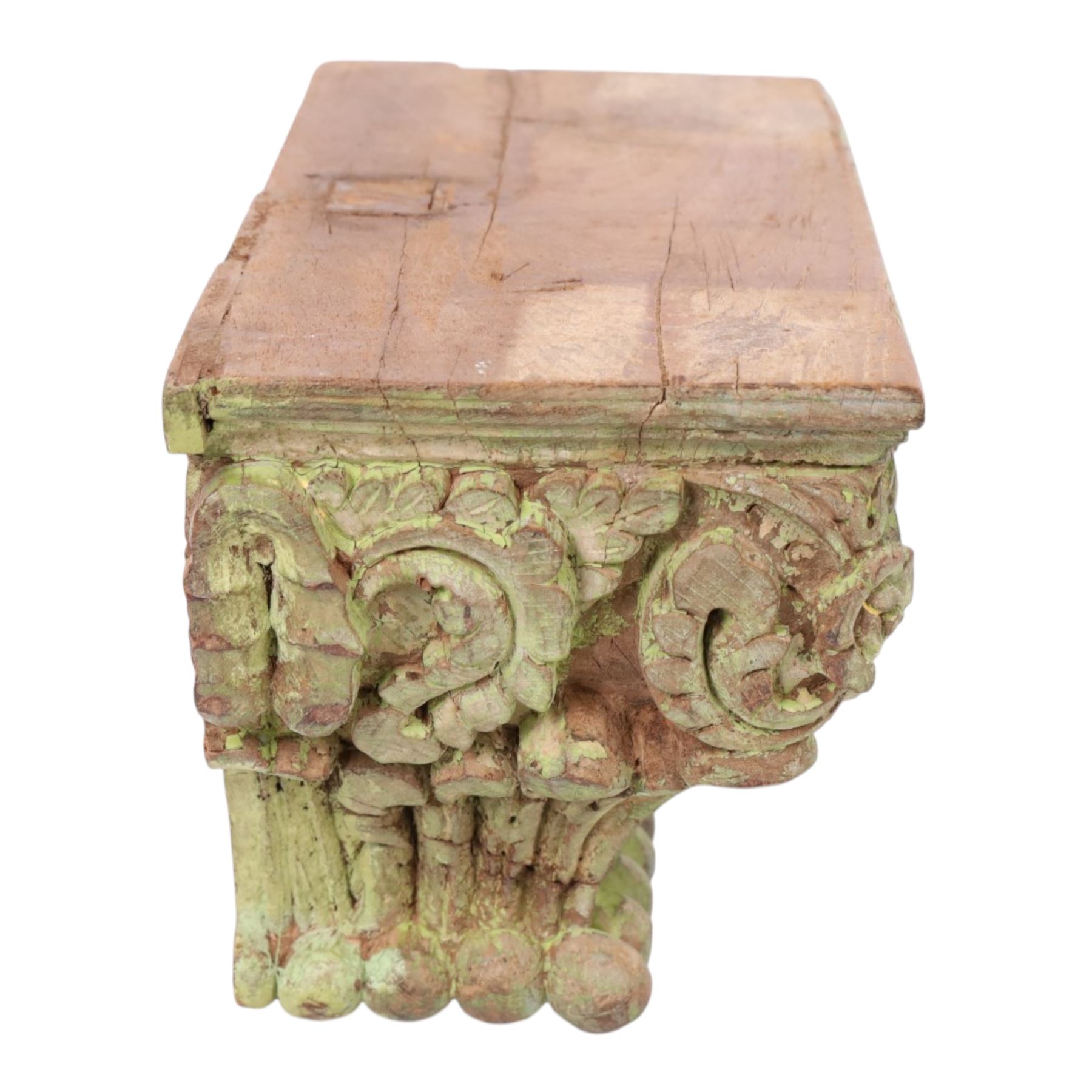 Antique carved wooden capital, with residual green paint, H21cm, L36cm 