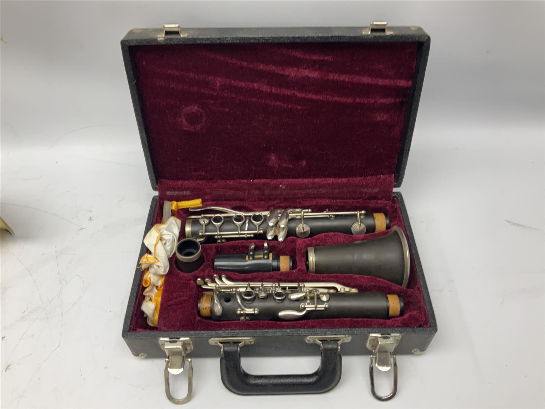 Lafleur trumpet serial no.054827; and Intermusic five-piece clarinet; both cased (2)