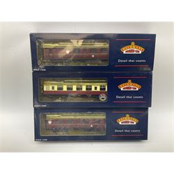 Bachmann Branch-Line '00' gauge - Coaches to include MK1 Corridor SK, 63ft Thompson Composite Brake, MK1 FP Pullman First, 63ft Thompson 1st Corridor and others (9)