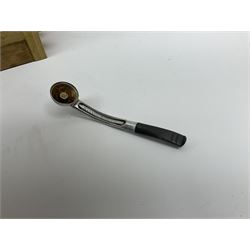 Pipes and two tiered wooden rack together with eleven pipers, including briar pipe carved as a wolf, Sea Dog straight pipe, John Brumfit pipe, meerschaum pipe ect, pipe rack H29.5cm